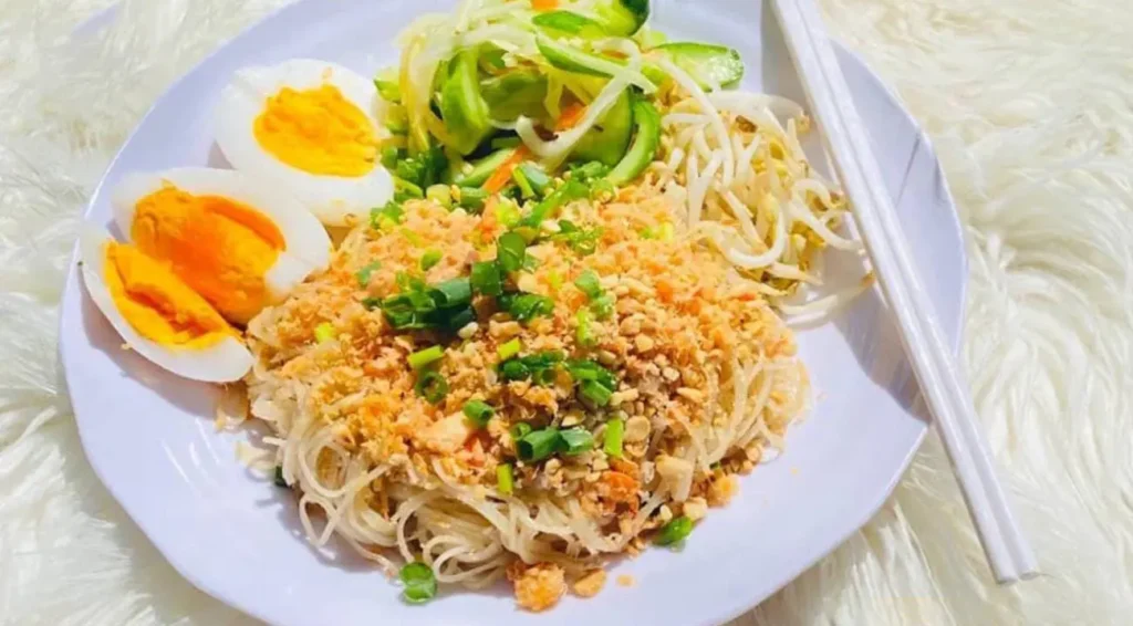 Kola Noodles, Cambodian dish