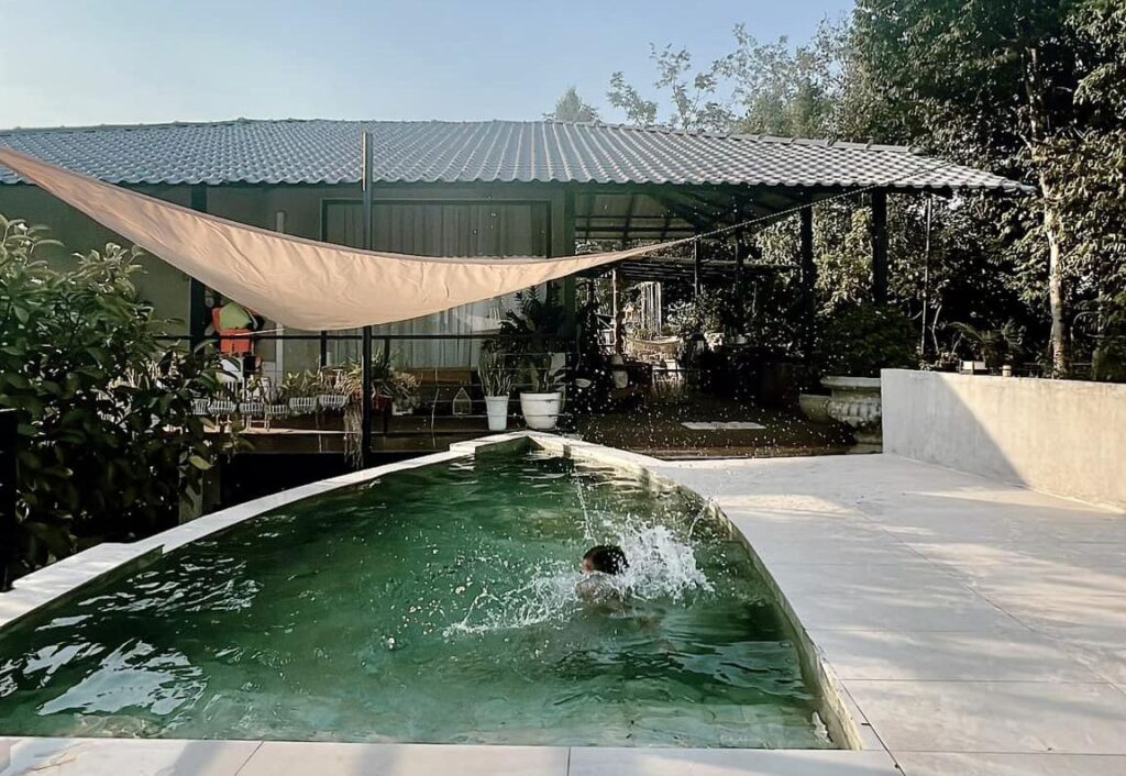Pool at the Romduol Luxury House, Sea River Lodge